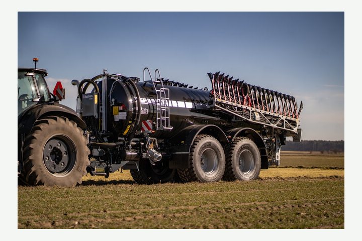MAXI 2W PLUS PN-3/18 — 17&nbsp;800 l